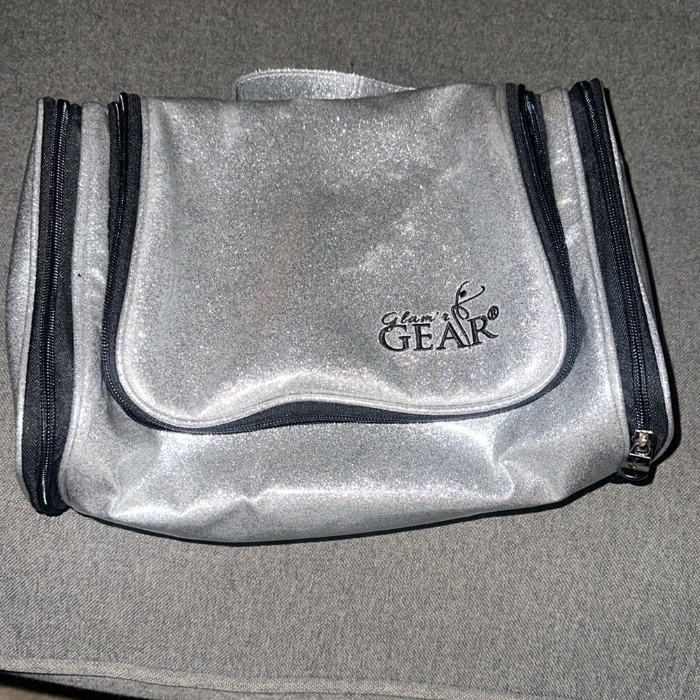 GlamRGear silver hanging travel cosmetic bag